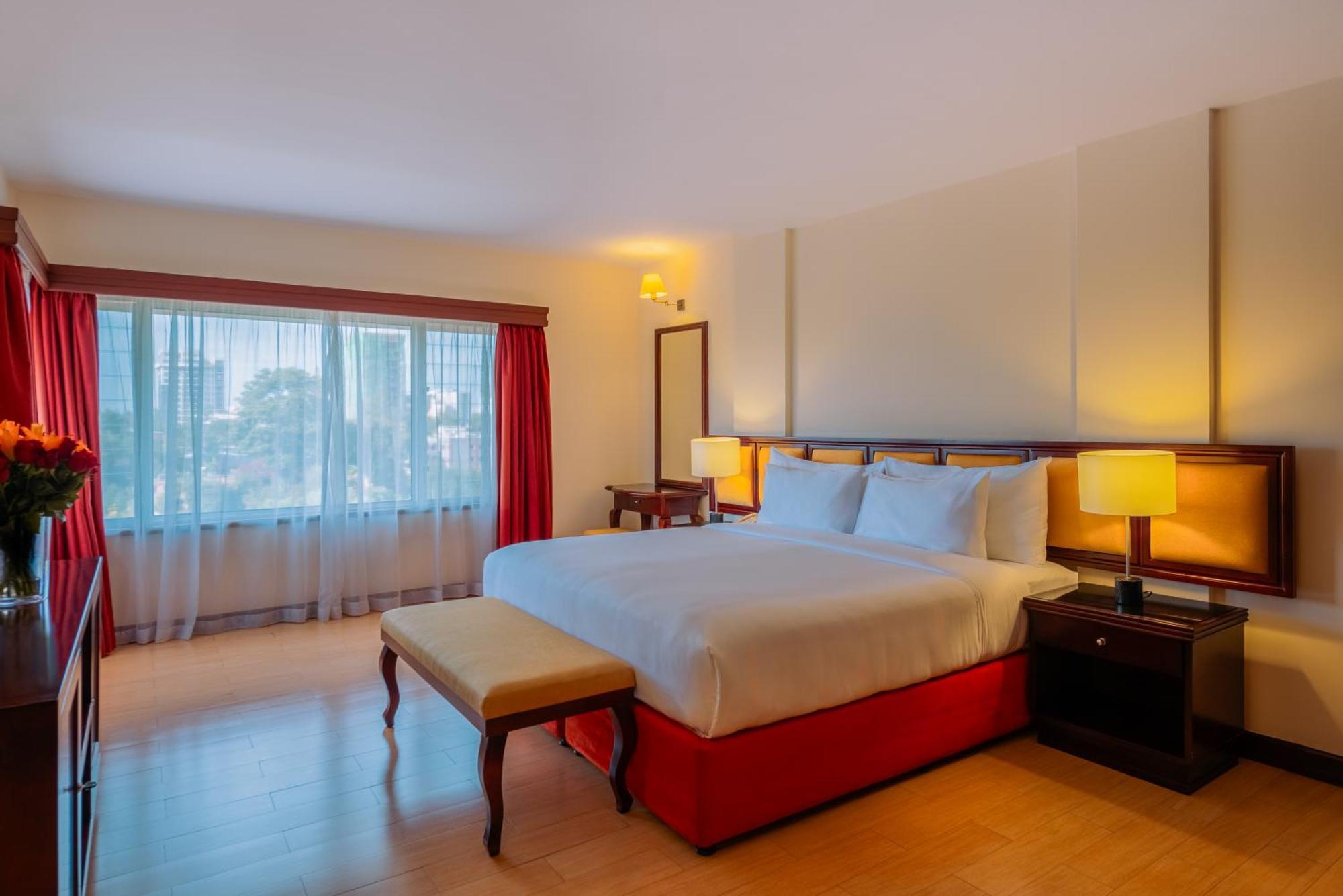 Moevenpick Hotel & Residences Nairobi Exterior photo